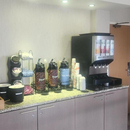 Comfort Inn Trois-Rivieres Bagian luar foto