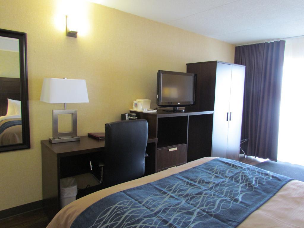 Comfort Inn Trois-Rivieres Bagian luar foto
