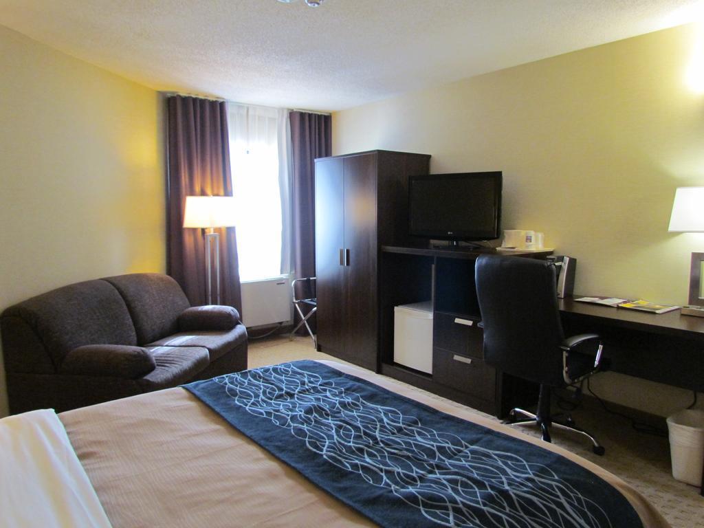 Comfort Inn Trois-Rivieres Bagian luar foto