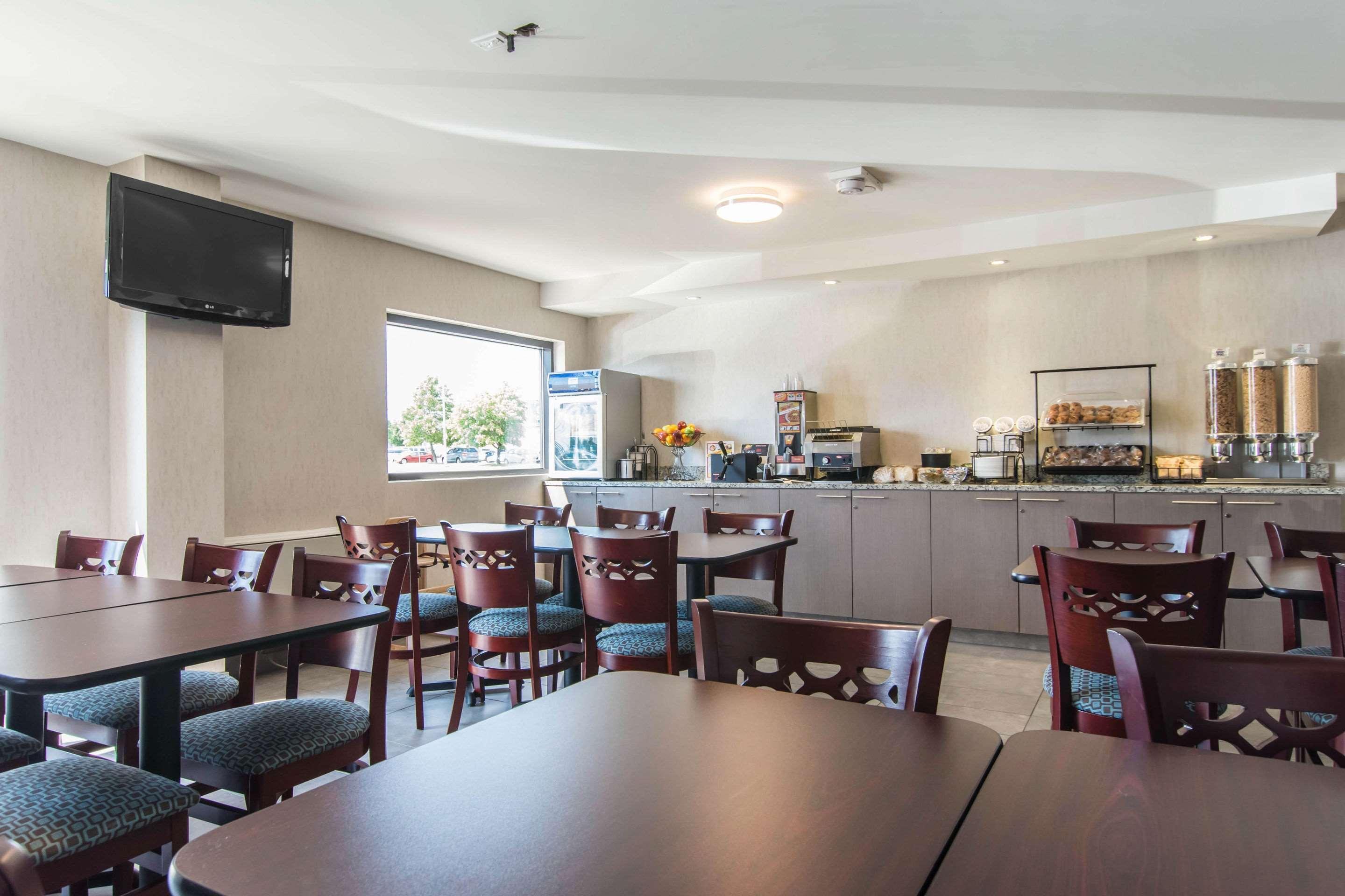 Comfort Inn Trois-Rivieres Bagian luar foto