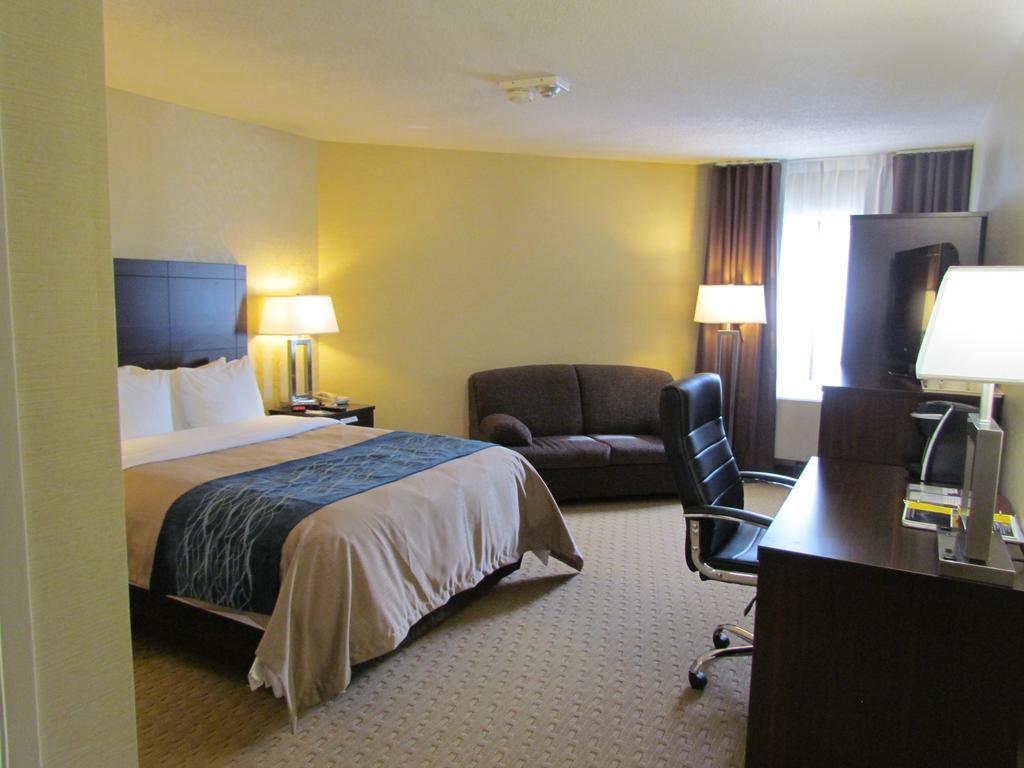 Comfort Inn Trois-Rivieres Bagian luar foto