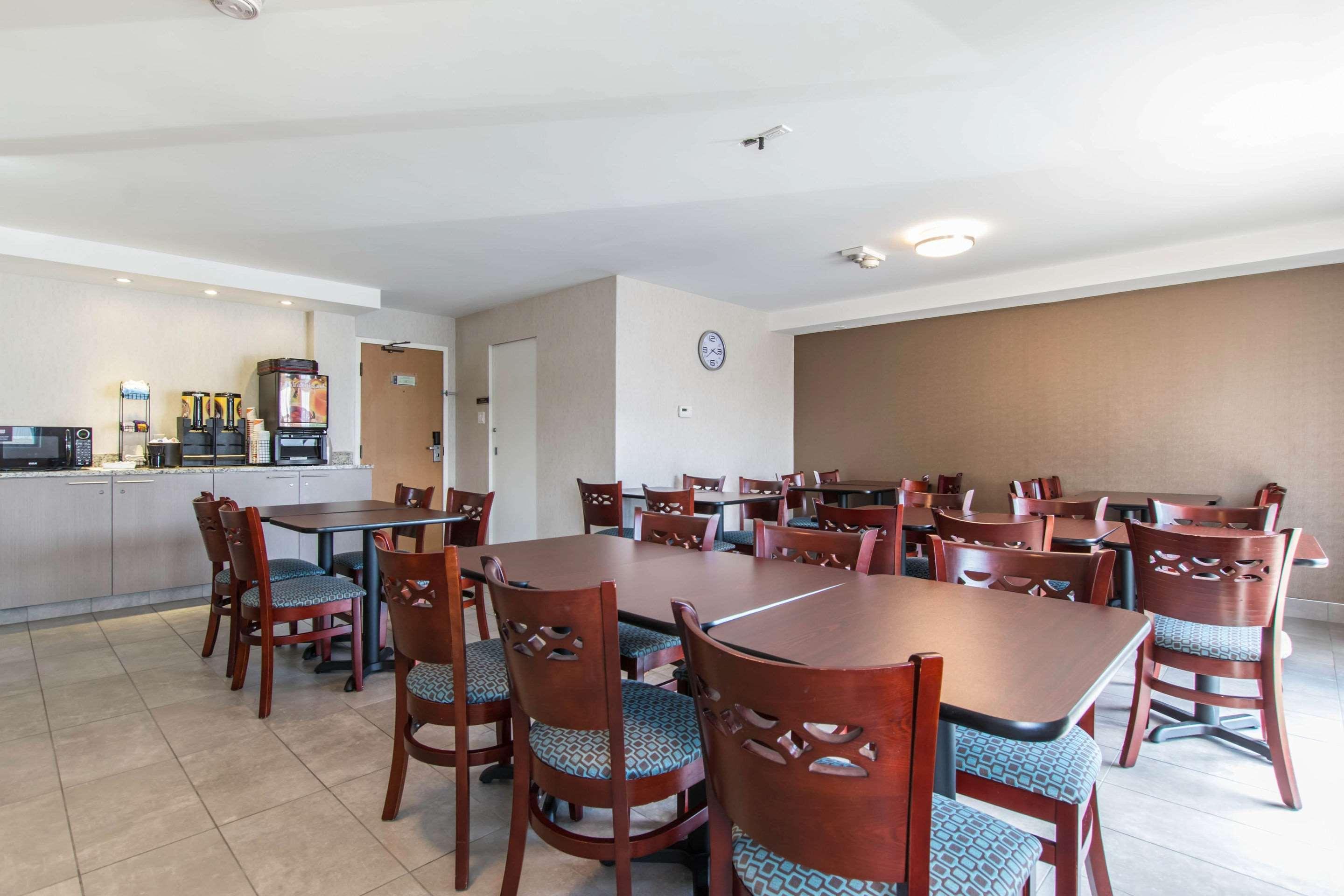 Comfort Inn Trois-Rivieres Bagian luar foto