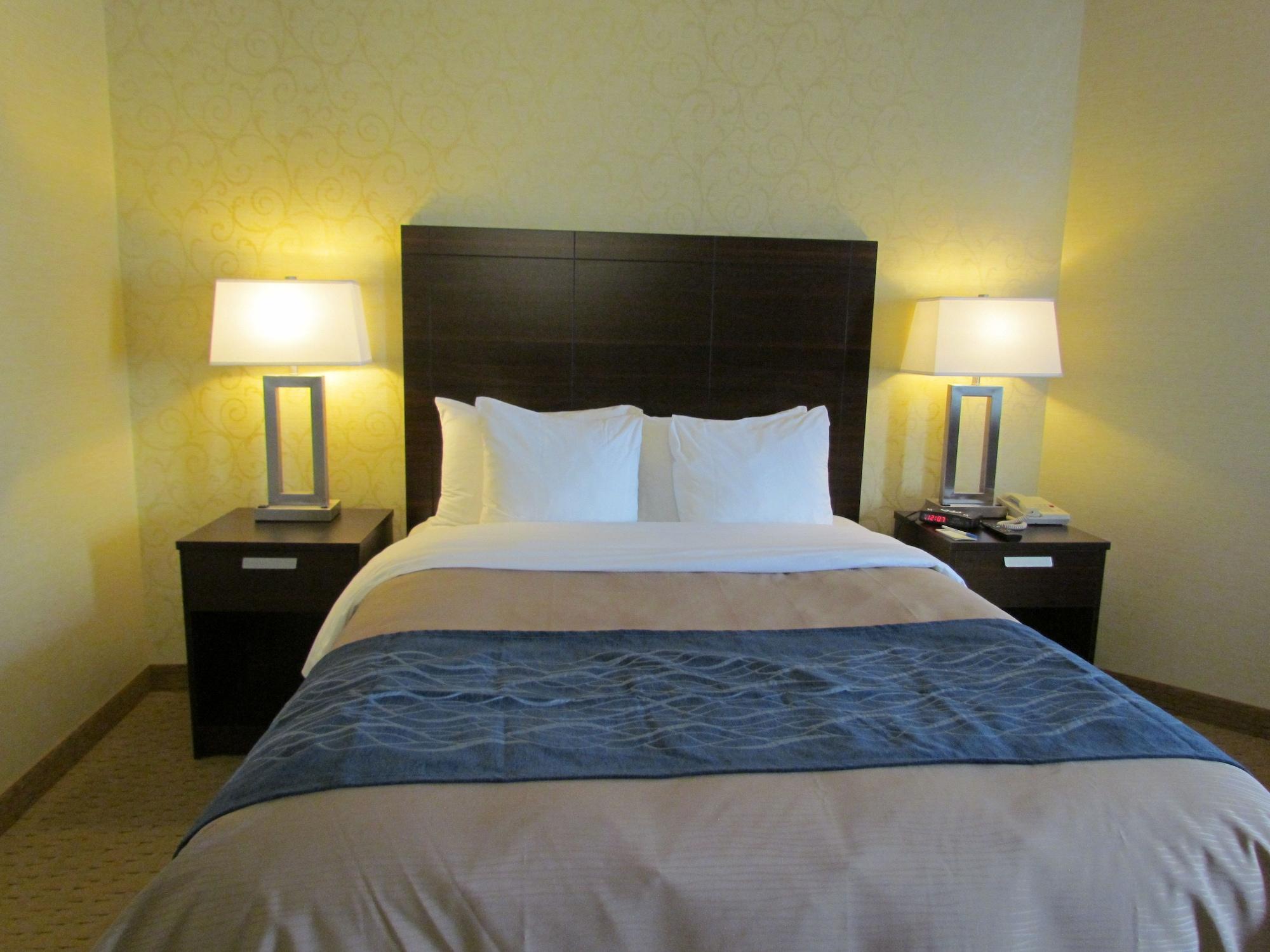 Comfort Inn Trois-Rivieres Bagian luar foto